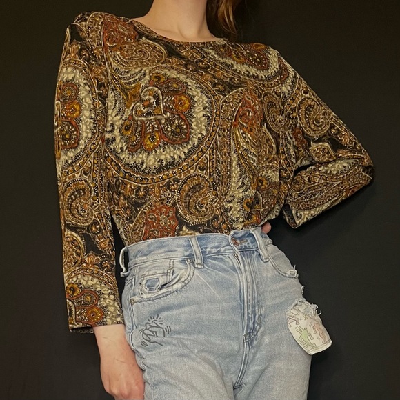 Tops - Vintage jewel toned paisley mesh three quarter sleeve top